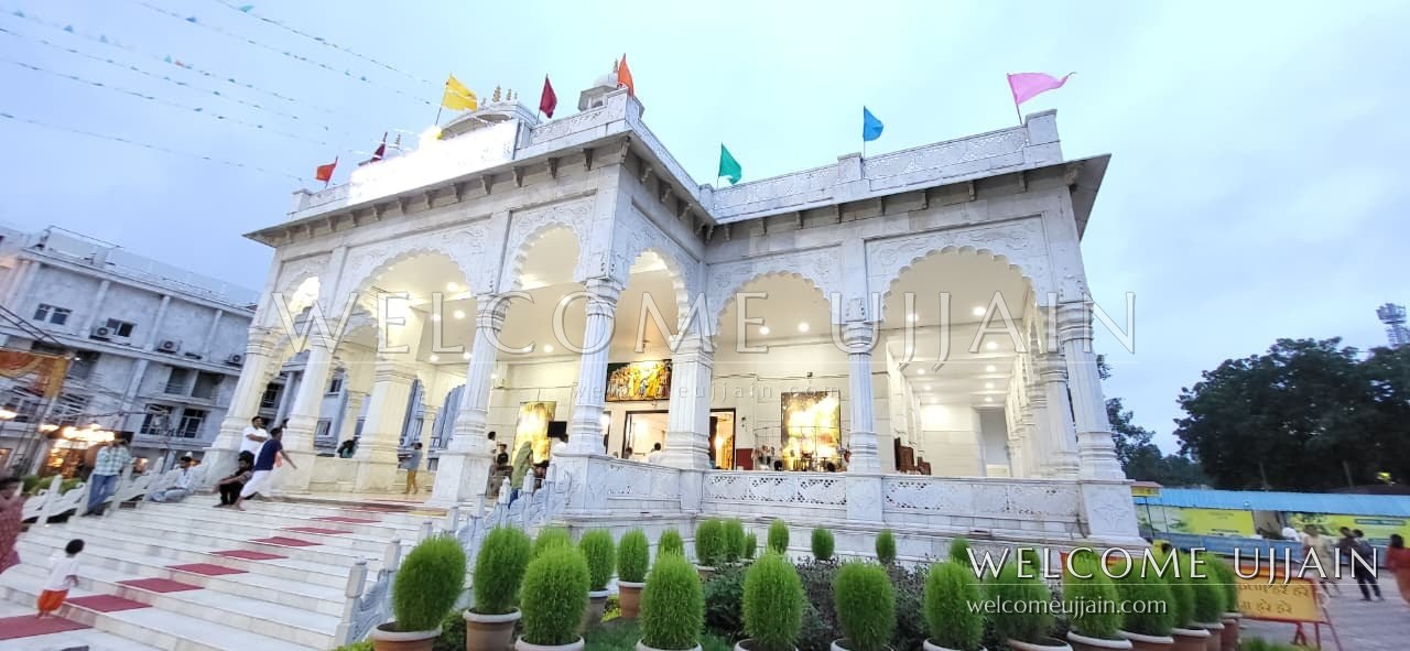 ISKCON Sri Sri Radha Madan Mohan Mandir — The temple exterior, Ujjain